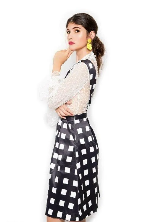 blue black and white print bold checkers deep v-cut pinafore dress-Yelin