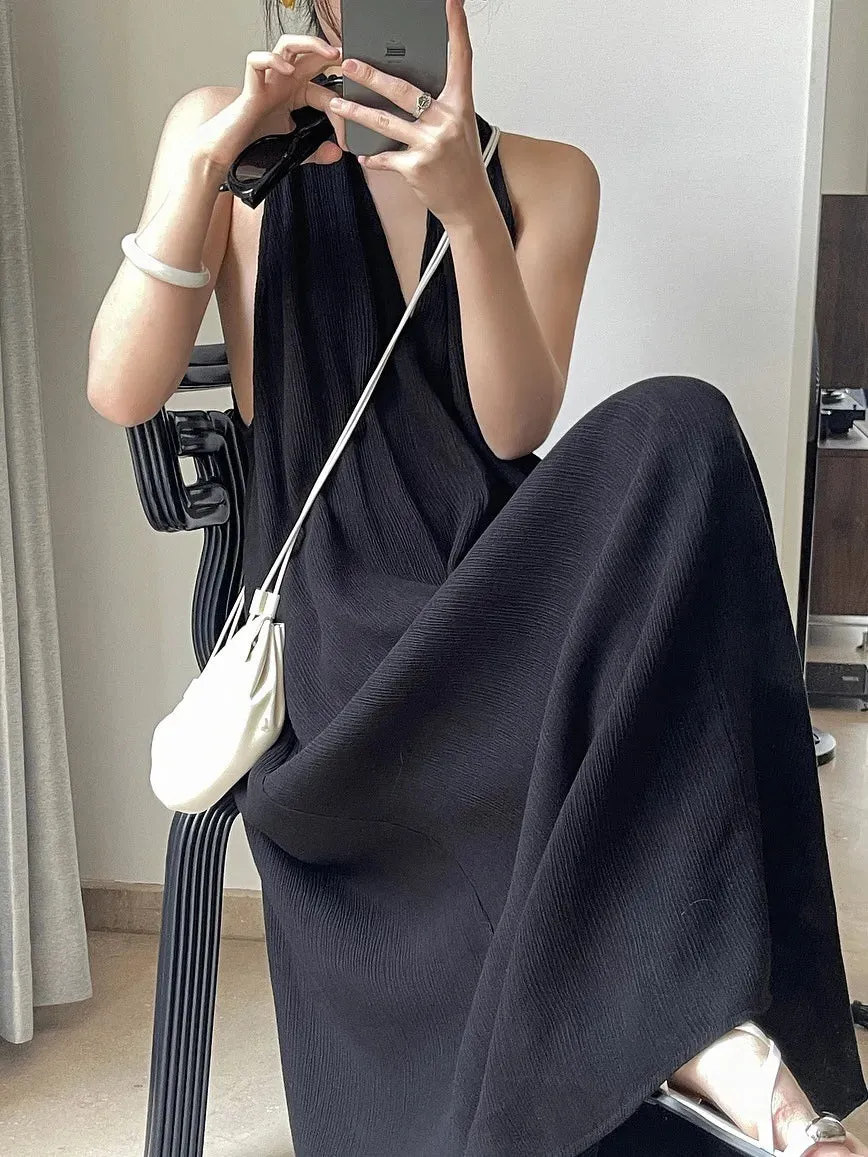 HEYFANCYSTYLE Retro Chic Pleated Halter Maxi Dress